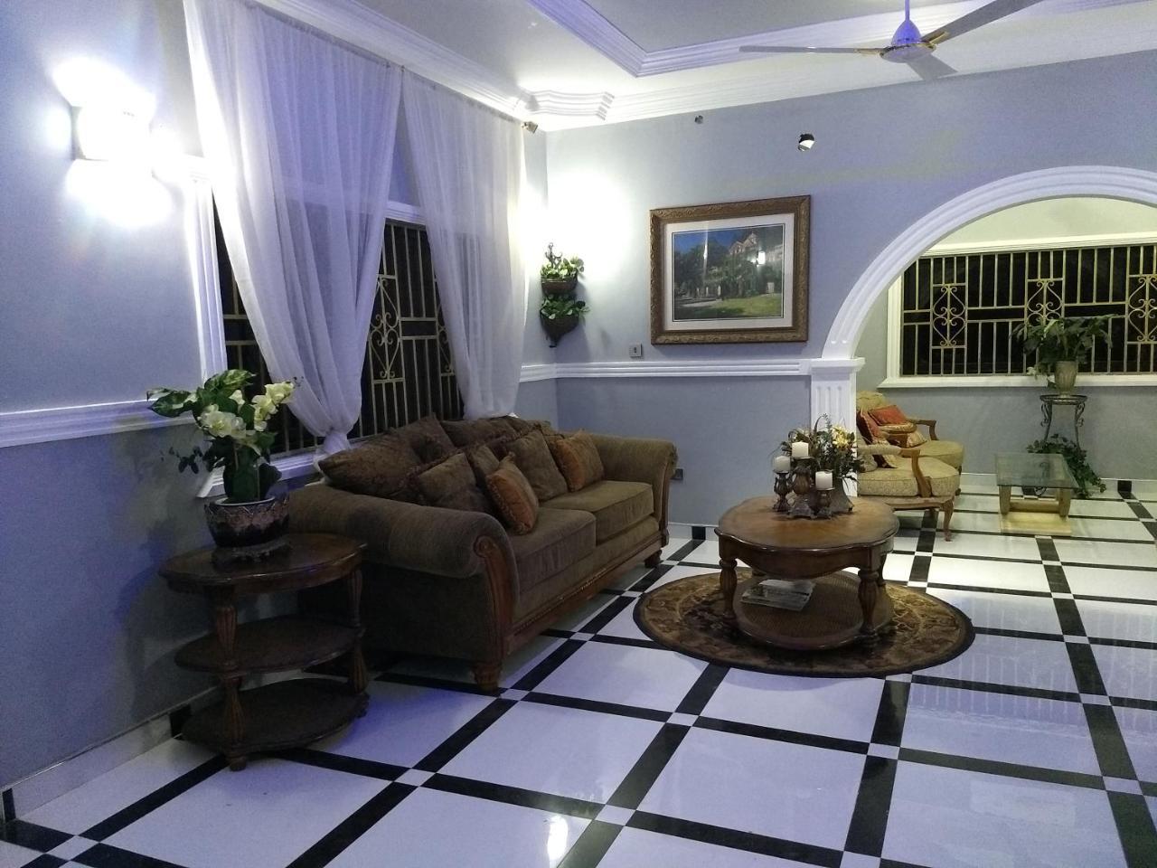 The Winford Boutique Hotel Achimota Taifa ภายนอก รูปภาพ