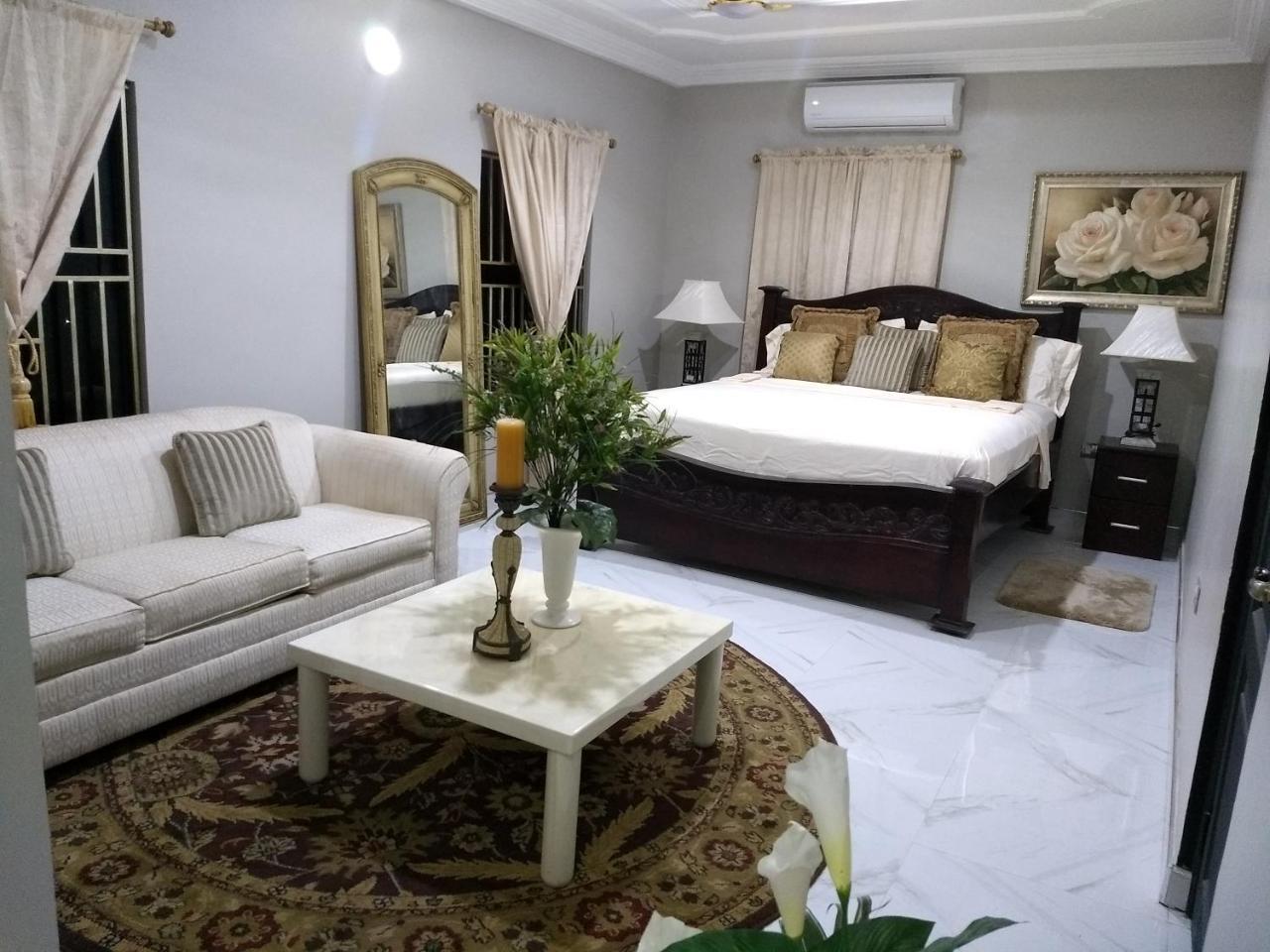 The Winford Boutique Hotel Achimota Taifa ภายนอก รูปภาพ