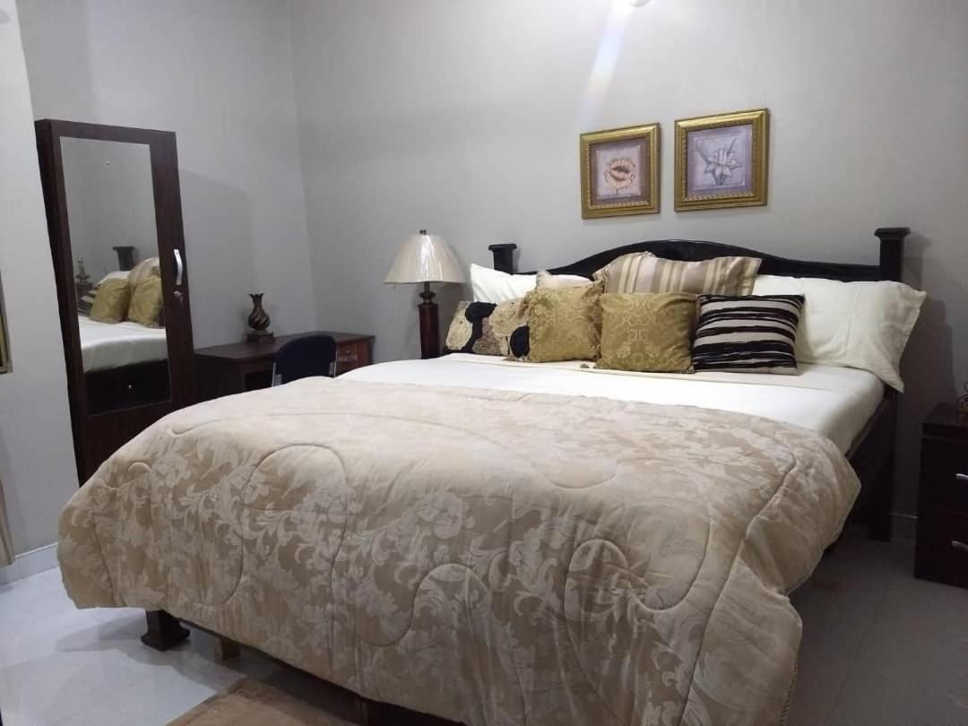 The Winford Boutique Hotel Achimota Taifa ภายนอก รูปภาพ